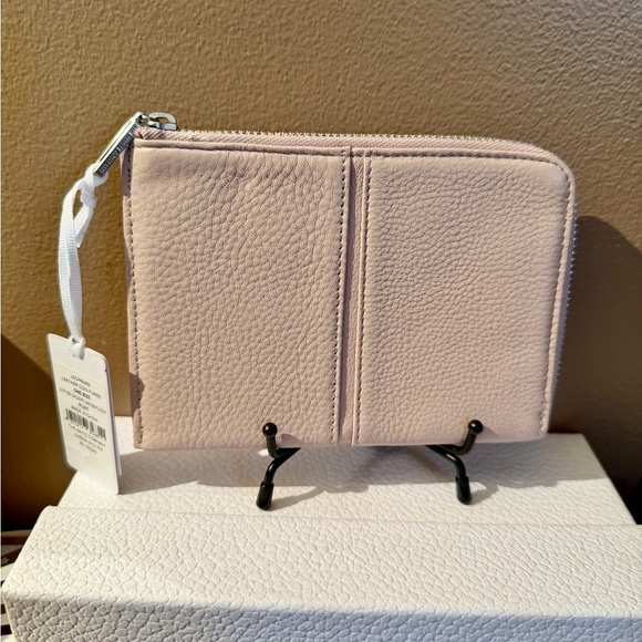 The White Company Handbags - 🎁 The White Company Blush Leather Zip Card Wallet